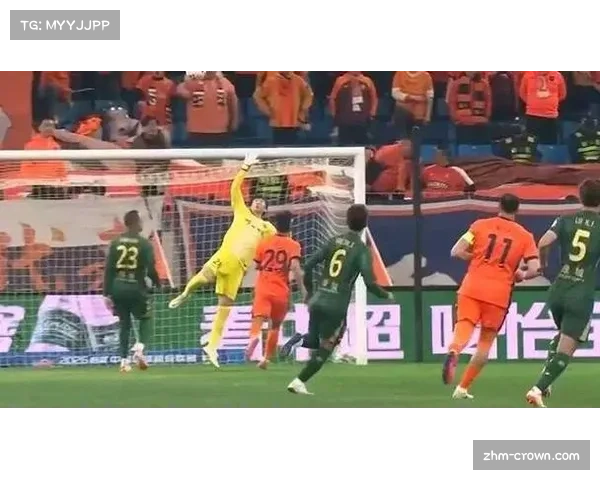 海牛埃朱马中场破坏节奏,专注拦截为反击创造蓄力条件